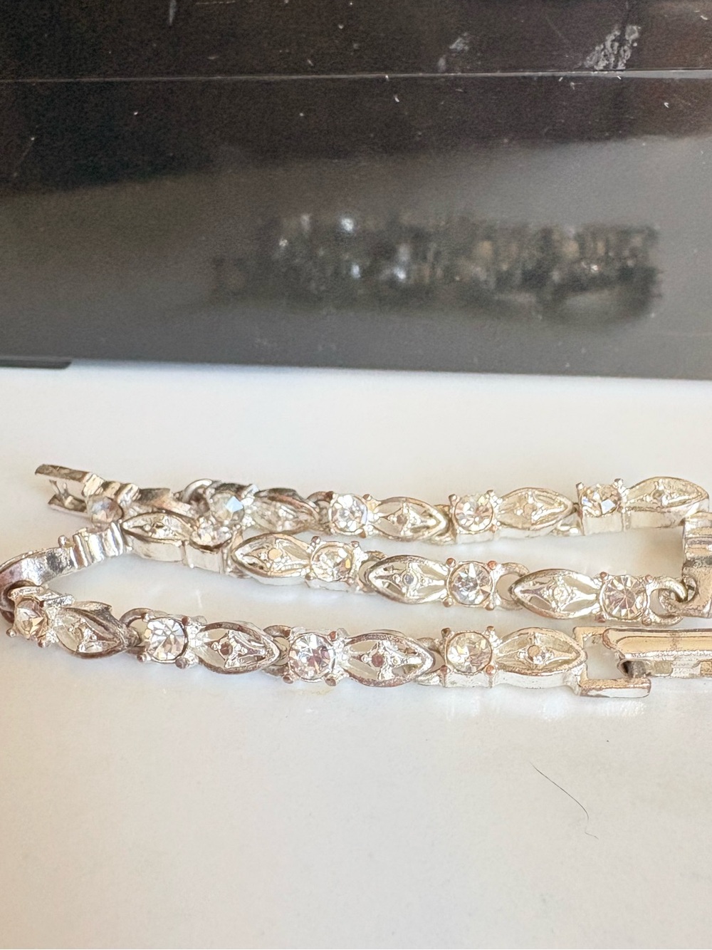 Vintage Avon CZ Tennis Bracelet Marquise Links Rhinestone Accents 7.5” - 8.5” - Picture 8 of 9